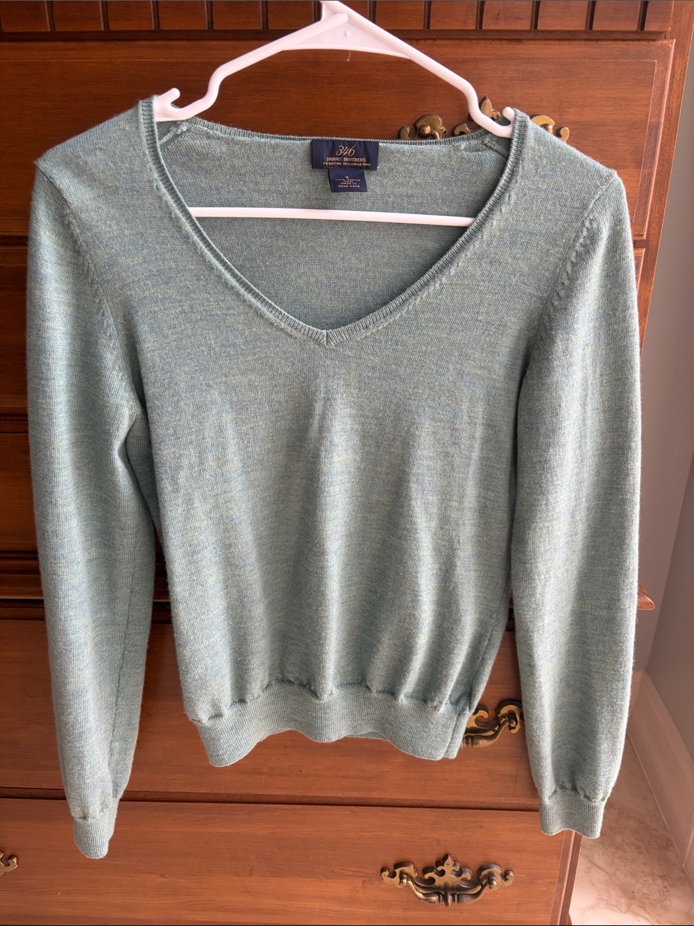 Brooks Brothers 100% Merino Wool V-Neck Sweater in Sage Green Heather
